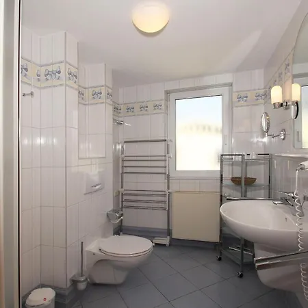 Mit Meerblick Und Balkon, Gratis Nutzung Vom Ahoi Erlebnisbad Und Sauna In Sellin - Meeresblick 27 Apartamento