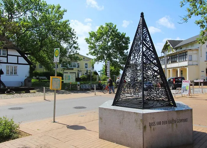 Mit Meerblick Und Balkon, Gratis Nutzung Vom Ahoi Erlebnisbad Und Sauna In Sellin - Meeresblick 27 * Göhren