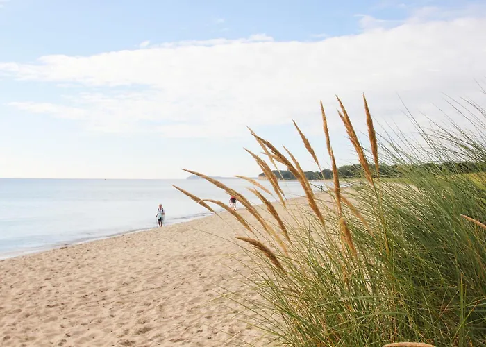 Mit Meerblick Und Balkon, Gratis Nutzung Vom Ahoi Erlebnisbad Und Sauna In Sellin - Meeresblick 27 Göhren